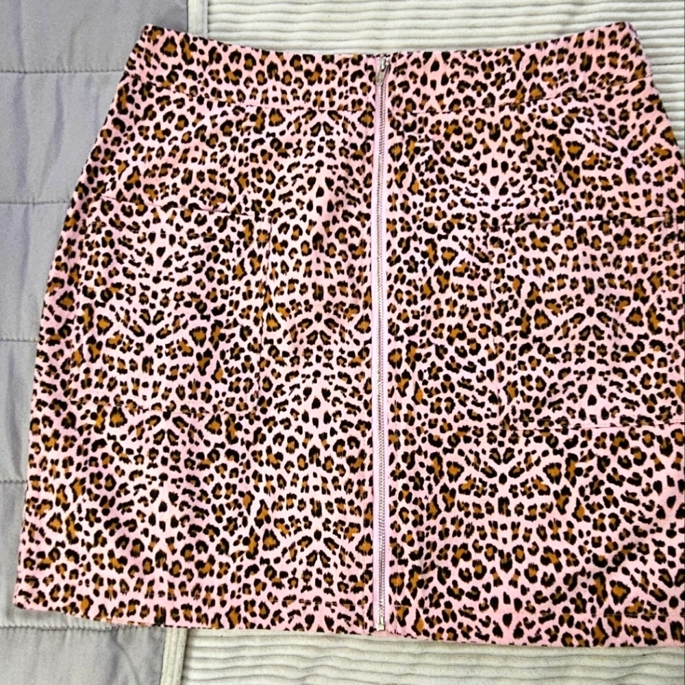 Nasty Gal Leopard Print Pink Skirt Zipper Front Size 6 NWT Nordstoms